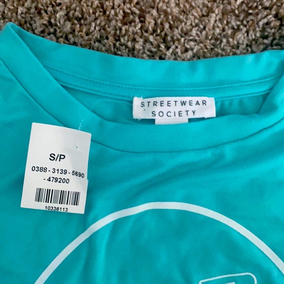 Good Vibes Boutique Crop Top - Picture 3 of 3